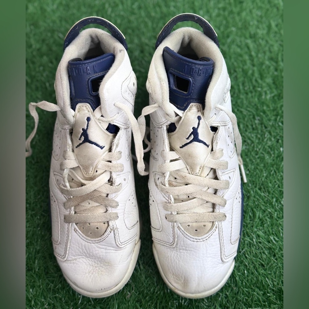 Jordan 6 Retro
Midnight‎ Navy (2022) (GS) Size 7Y